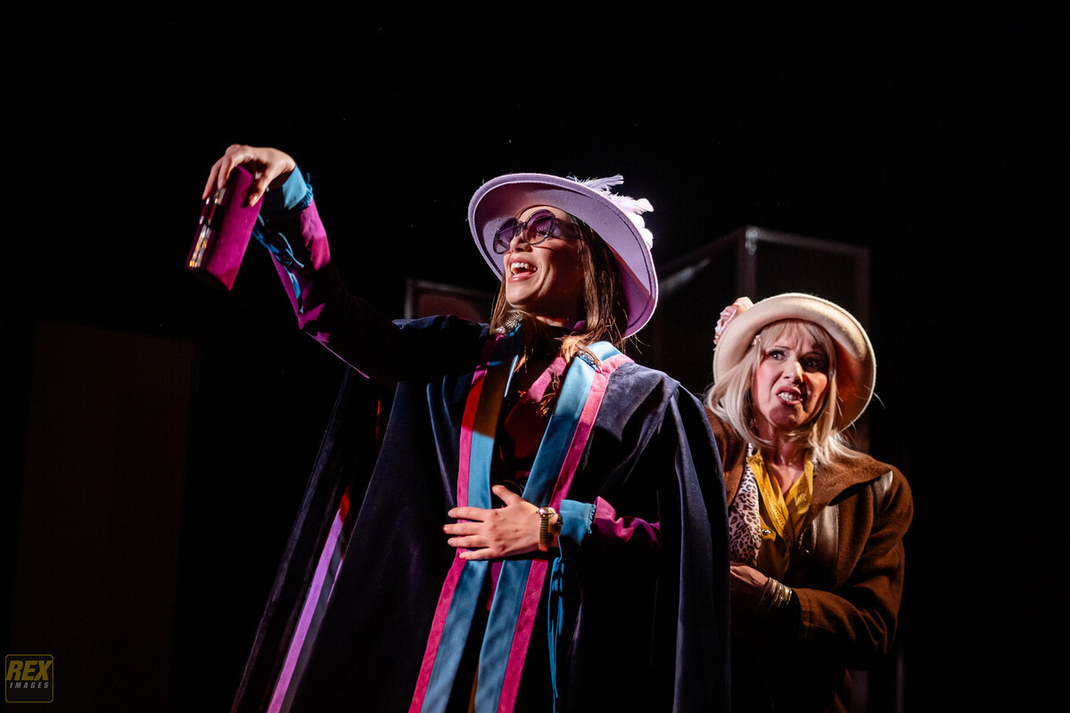 КРЕВЕТ ЗА ЧЕТВОРО